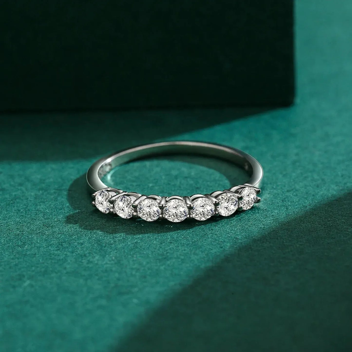 925 Sterling Silver Dazzling Ring