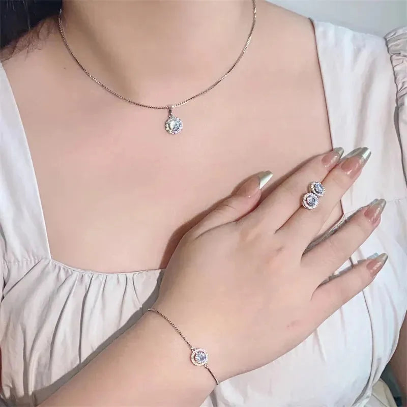 Simple Geometric Round Pendant Necklace Set