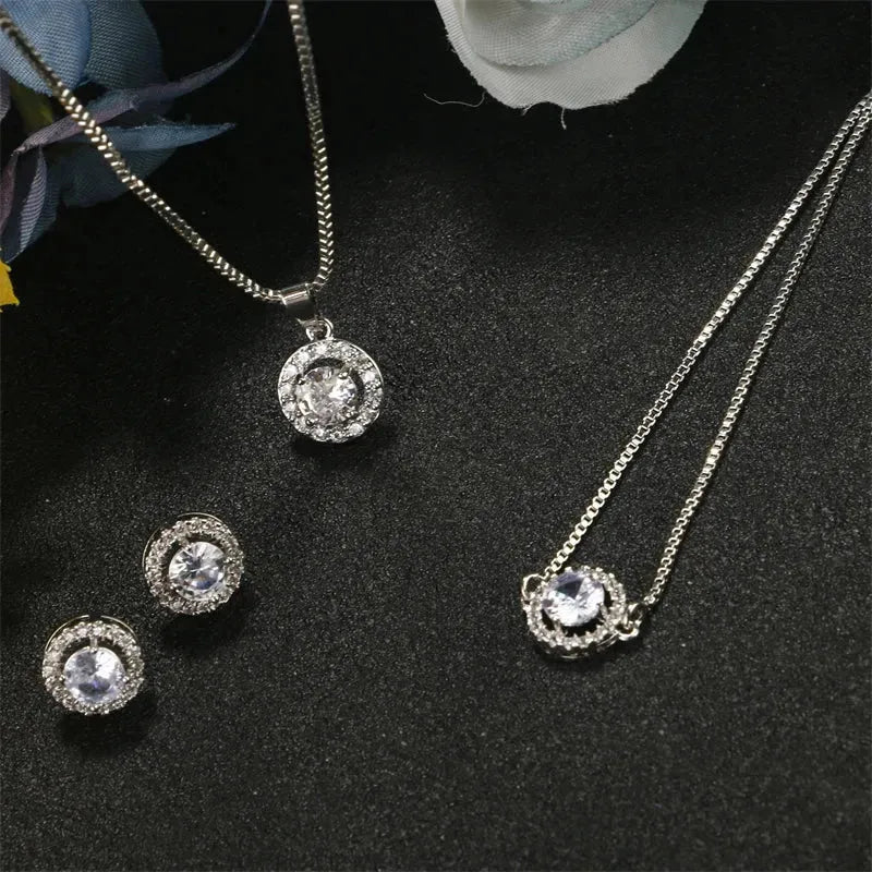 Simple Geometric Round Pendant Necklace Set